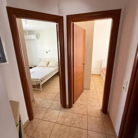 House Διαμέρισμα *